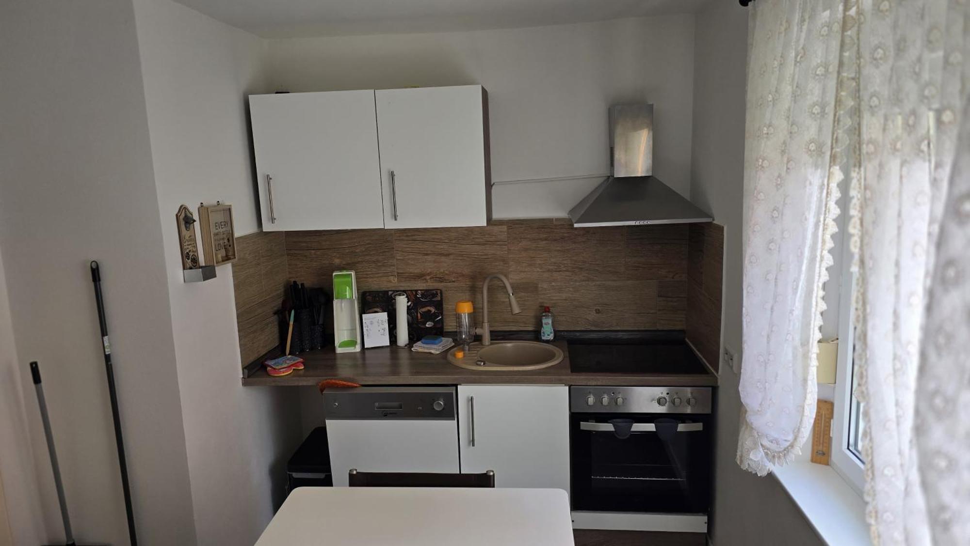 Miuti Apartment *